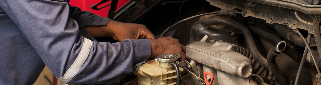 Bonaire automonteur aan het werk